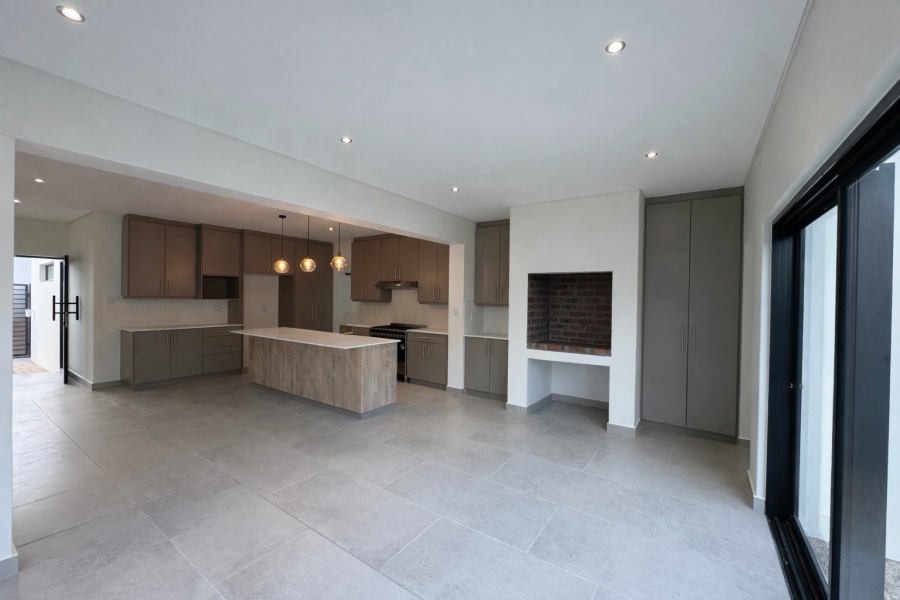 4 Bedroom Property for Sale in Sandown Western Cape